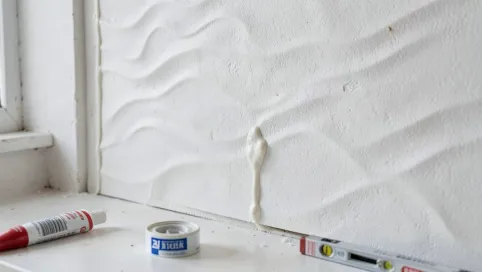 przyklejanie płyt gipsowych